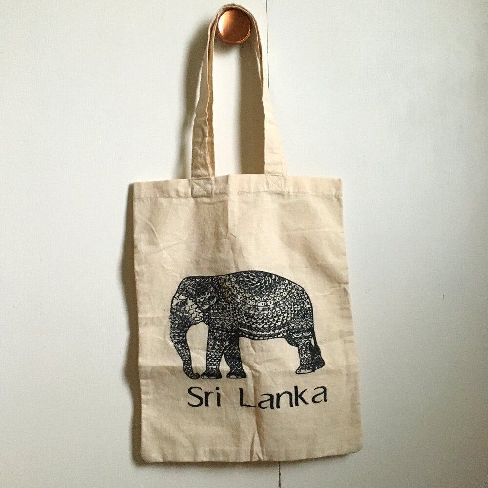 NWOT Sri Lanka Elephant Minimalist Illustrated Cloth Tote Travel Bag